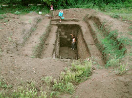 
Recherches franco-bulgares sur le site néolithique de Kovacevo en Bulgarie. L'Equipe. Les travau...