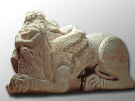 
Les carrières de El Ferriol et l'atelier de sculpture d'Elche (Alicante). Sphinx trouvé à Elche,...