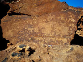 
Des peintures rupestres d'Afrique Australe. Namibie. Toujours au nord-ouest de la Namibie on tro...